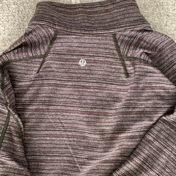 Men’s Large Lululemon quarter zip - Picture 4 of 4